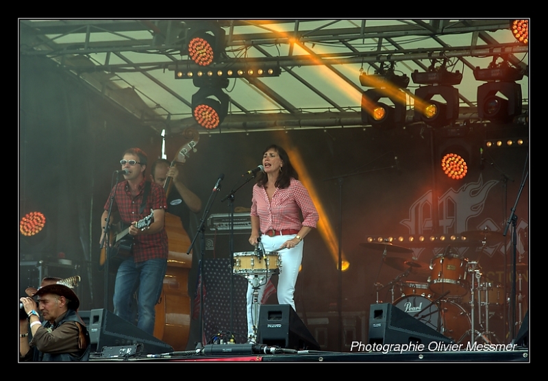 SUZIE BLACKSTONE AND THE NICE FELLOWS.DNG.jpeg - .